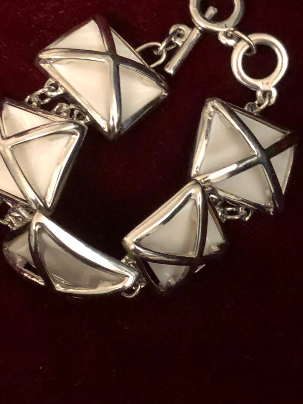 Vintage silver-crossed mother of pearl bracelet - Picture 3 of 4